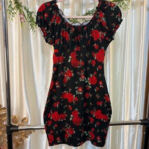 Coco & Shay Black & Red Floral Mini Dress-M